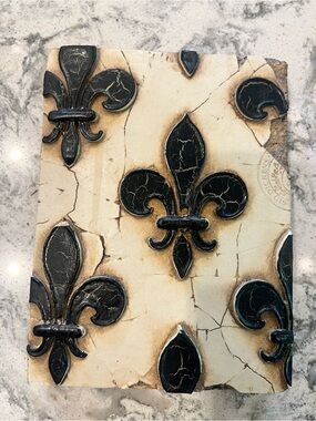 Sid Dicken Memory Block Fleur-de-Lis Wall Plaque - Black on Cream - Unbranded